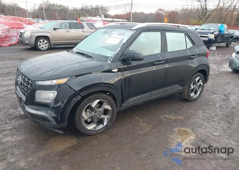 2025 Hyundai Venue Sel z USA, uszkodzony, nr VIN KMHRC8A32SU393545